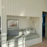 Stylish Summer House By Knudshoved Lighthouse 度假居 尼堡