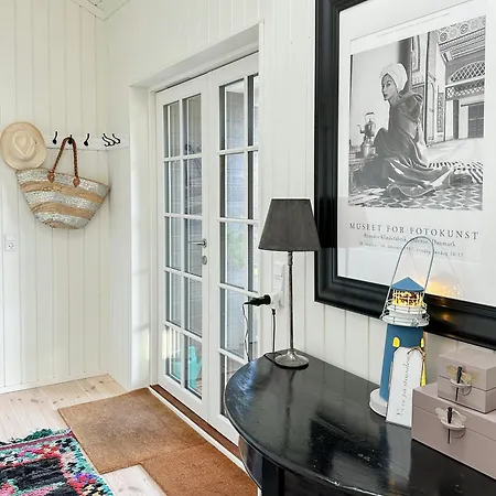 Stylish Summer House By Knudshoved Lighthouse ניבורג