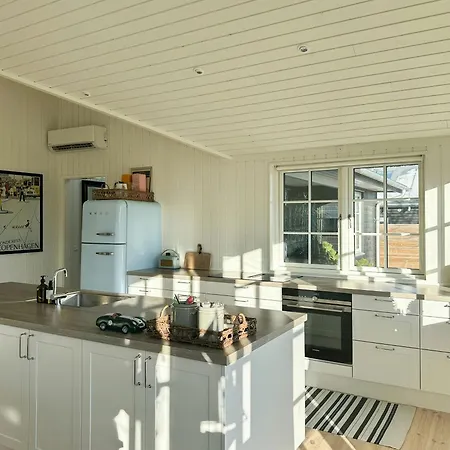 Stylish Summer House By Knudshoved Lighthouse בית נופש ניבורג