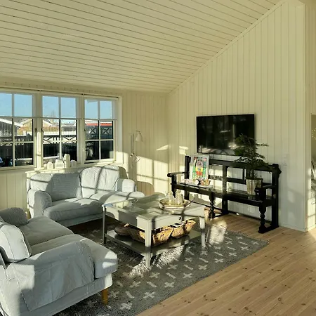 Stylish Summer House By Knudshoved Lighthouse * ニュボー