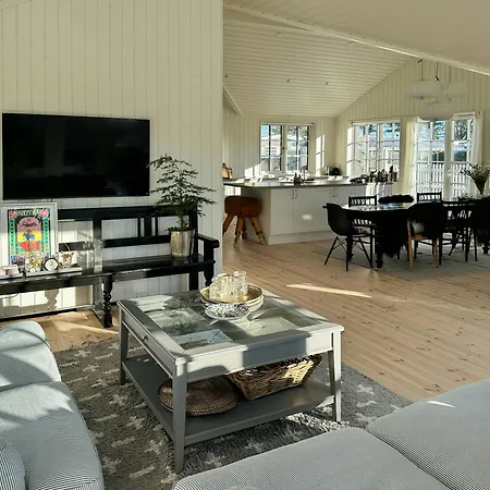 別荘 Stylish Summer House By Knudshoved Lighthouse *