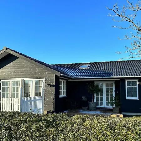 Stylish Summer House By Knudshoved Lighthouse 別荘 *