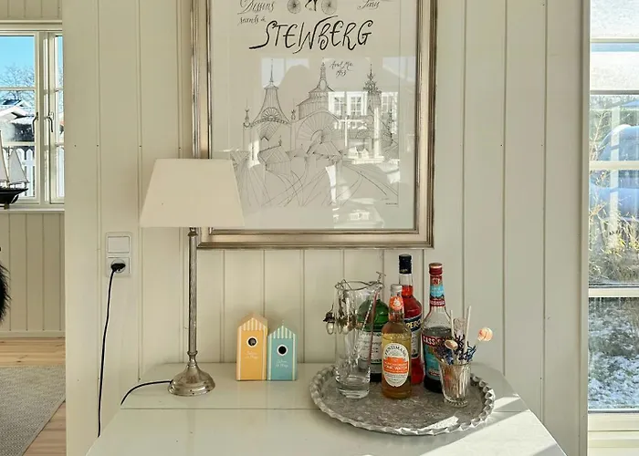 Stylish Summer House By Knudshoved Lighthouse ニュボー