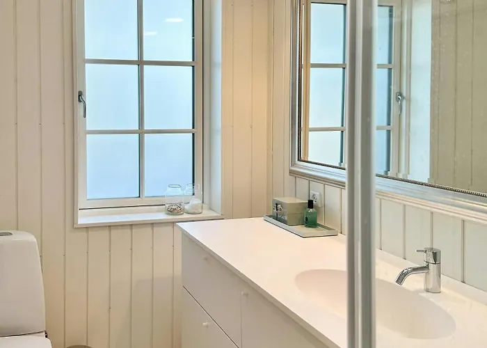 Stylish Summer House By Knudshoved Lighthouse * ニュボー